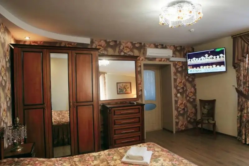 ТРИ БОГАТЫРЯ