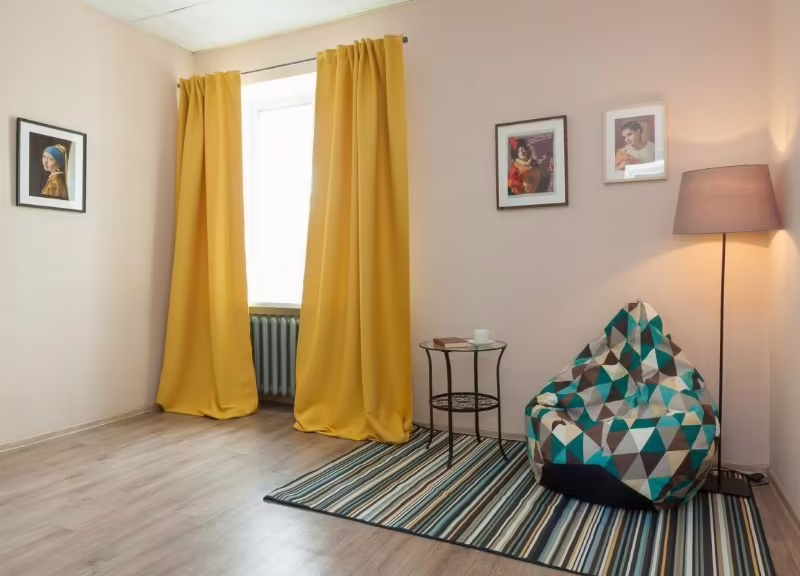 STORY HOSTEL
