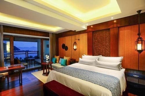 deluxe ocean view king