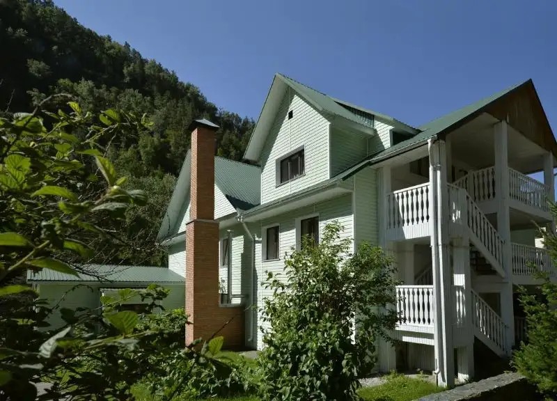 AРЕДА 1 – MOUNTAIN HOTEL