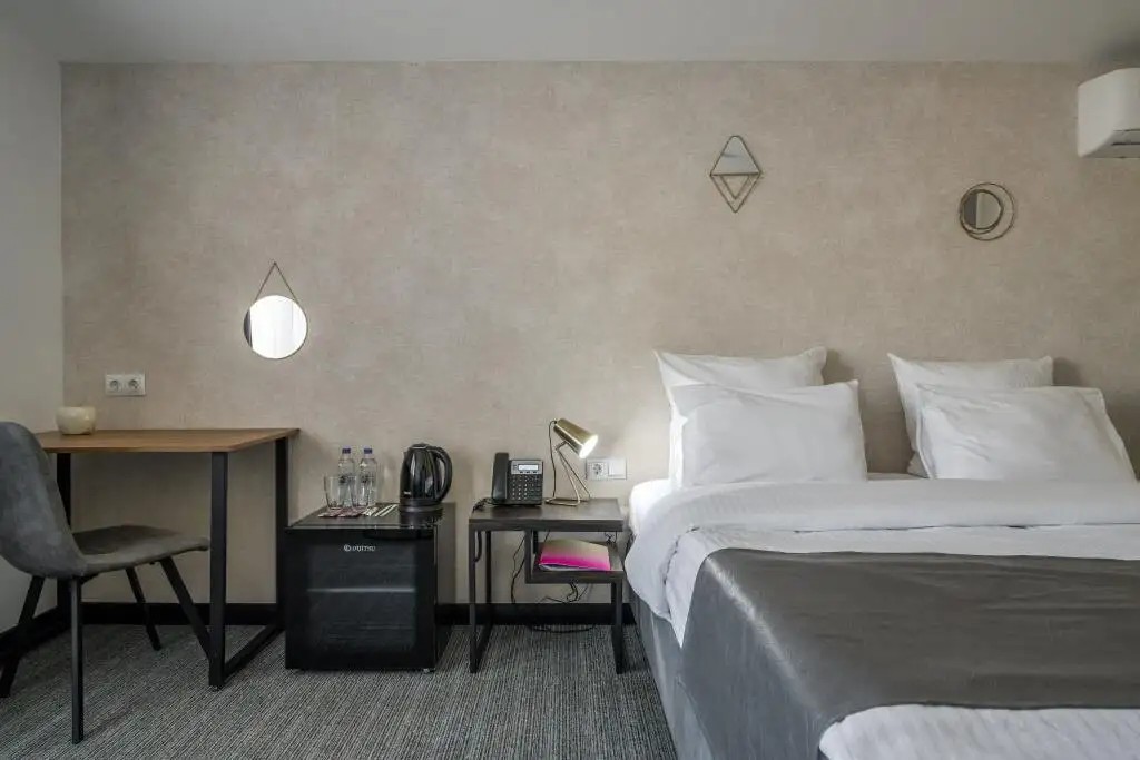 ZOOM HOTEL