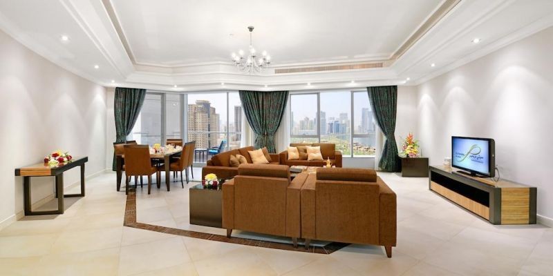 deluxe 3 bedrooms apartment