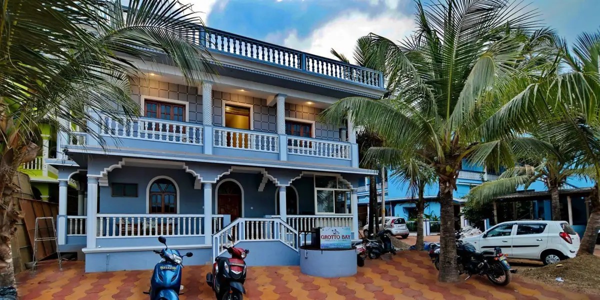 GROTTO BAY HOLIDAY HOMES