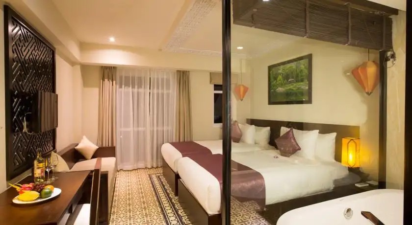 ROYAL RIVERSIDE 