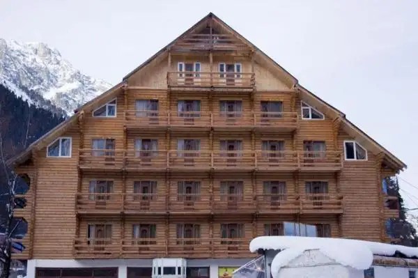 СТАРЫЙ ДОМБАЙ