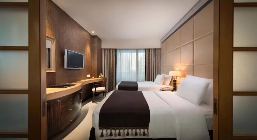 SAVOY HOTEL APARTMENTS