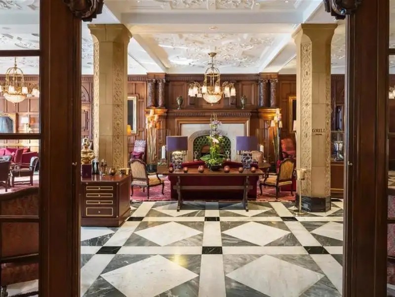 FAIRMONT HOTEL VIER JAHRESZEITEN