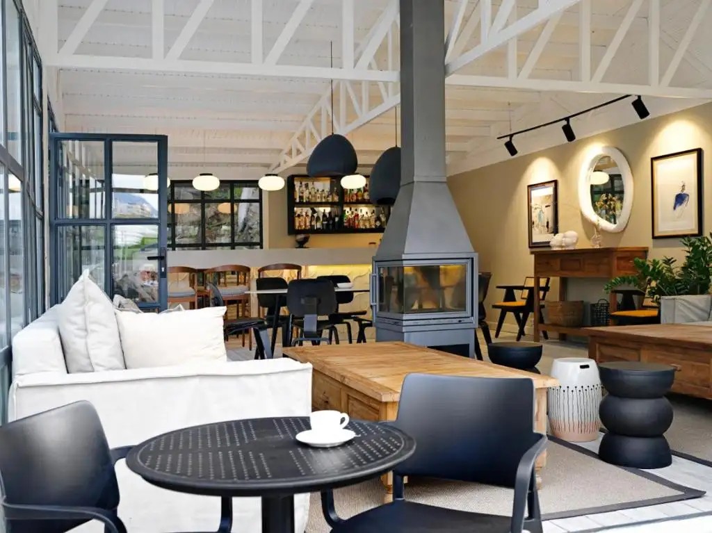 DORMAN SUITES HOTEL