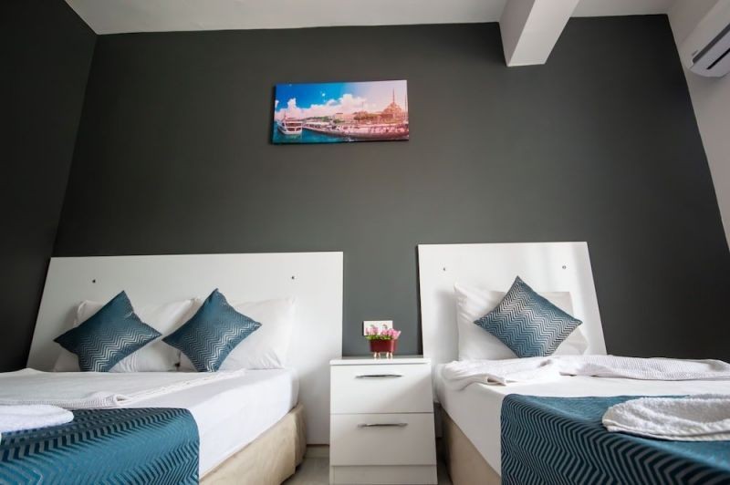 MOONBOW BEACH HOTEL