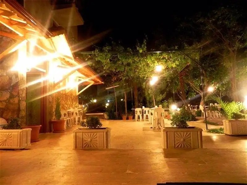 STAR HOTEL