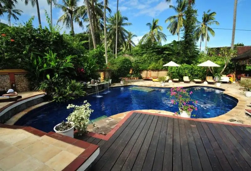 THE WATERGARDEN