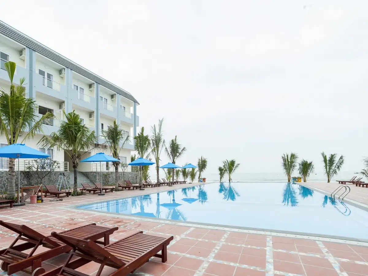 TROPICAL OCEAN RESORT