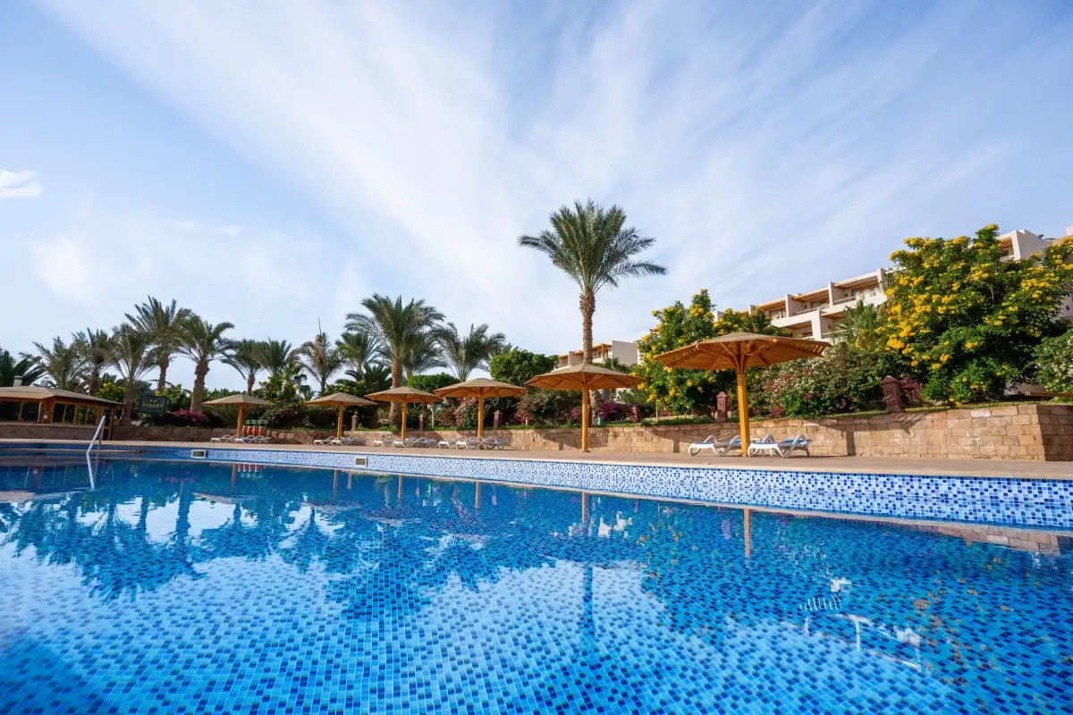 FORT ARABESQUE BEACH RESORT