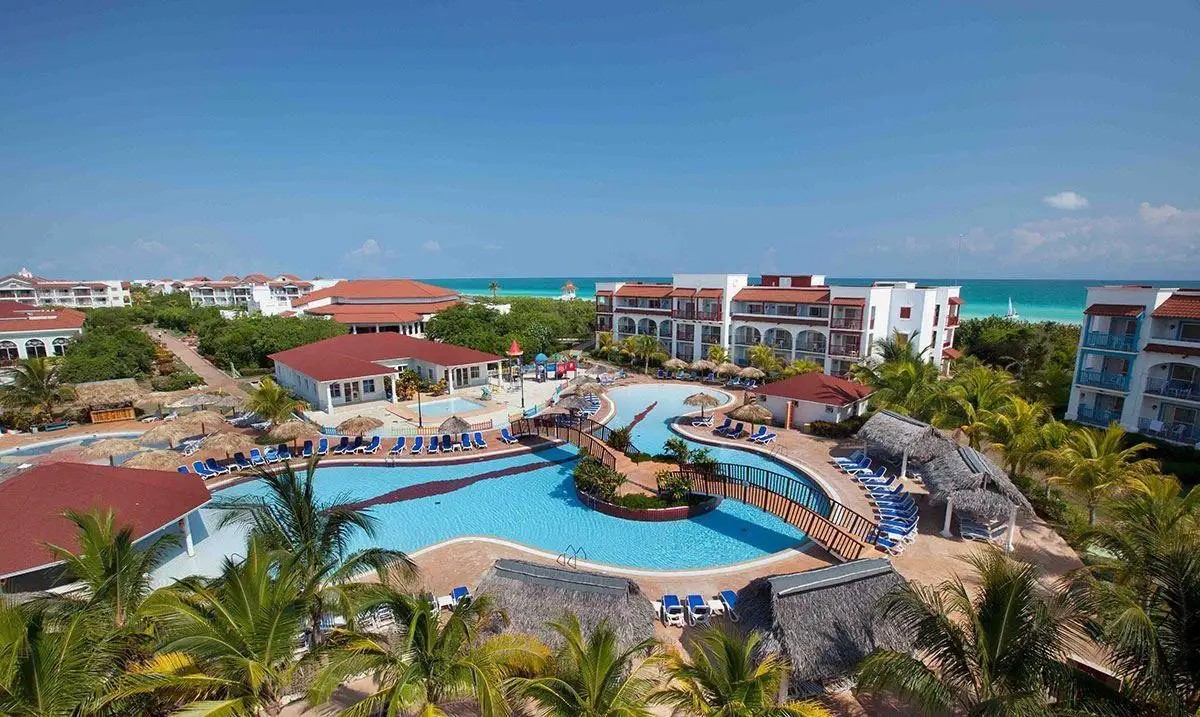 MEMORIES PARAISO BEACH RESORT