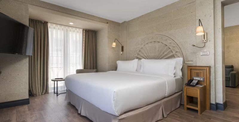 suite with terrace