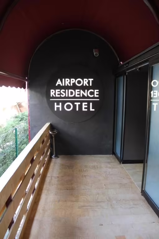 AIRPORT RESIDENCE