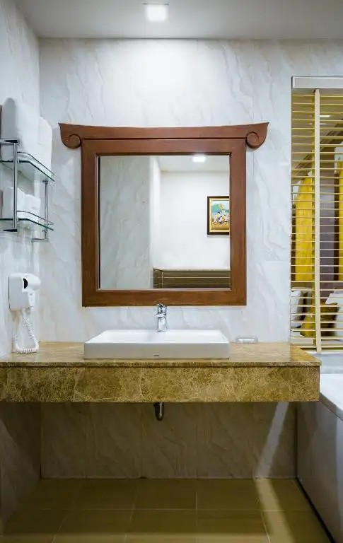 AIYARA PALACE HOTEL