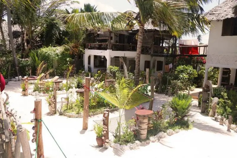 MANGO BEACH HOUSE