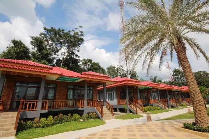 LANTA LAPAYA RESORT