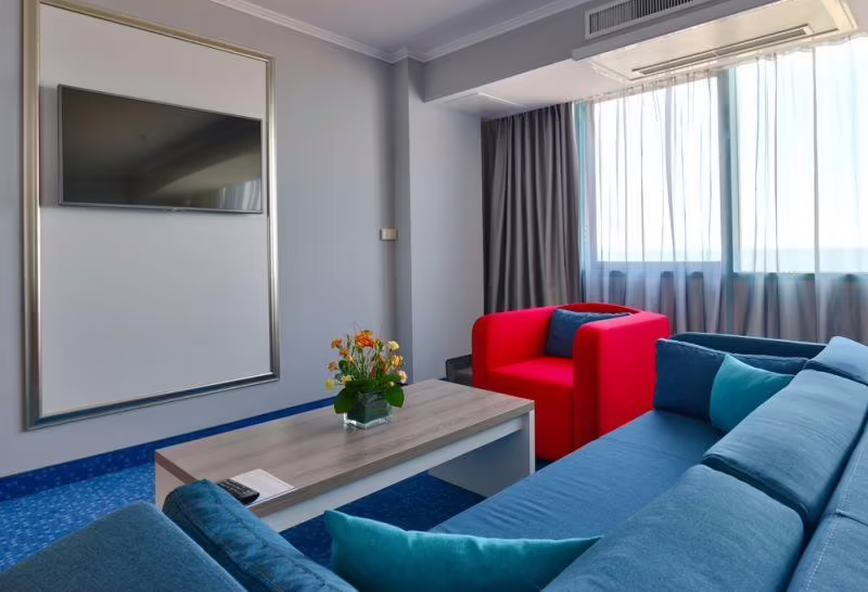 INTERNATIONAL HOTEL CASINO & TOWER SUITES