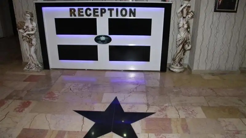 ROZZ HOTEL 2