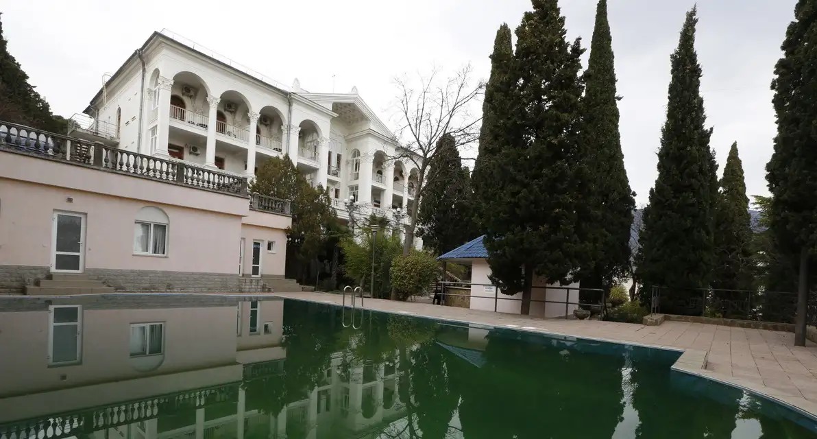 СЕВАСТОПОЛЬ ПАНСИОНАТ ЯЛТА