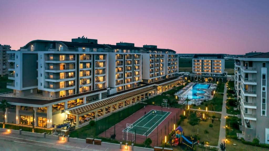 GREENWOOD SUITES RESORT (EX. SHERWOOD SUITES RESORT)