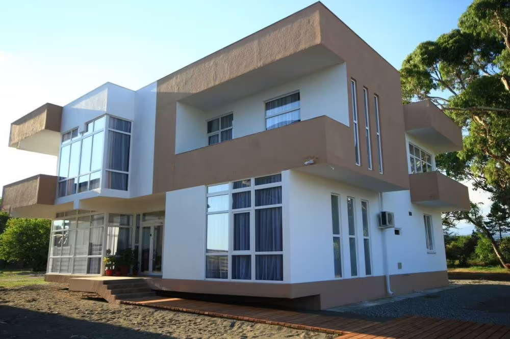 БЕРЕГ ЭВКАЛИПТОВ