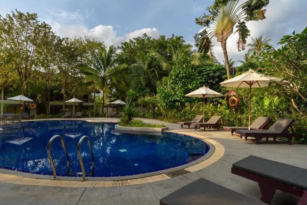 PARADISE BEACH RESORT