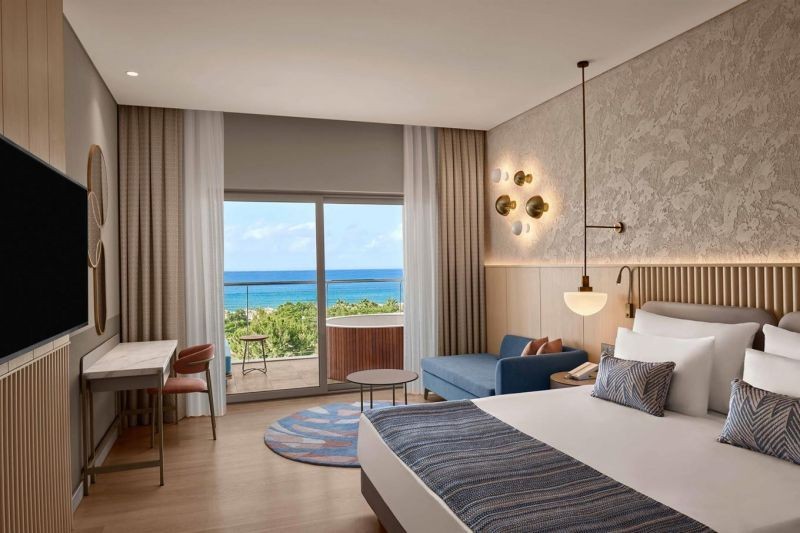 adult deluxe sea view with jacuzzi