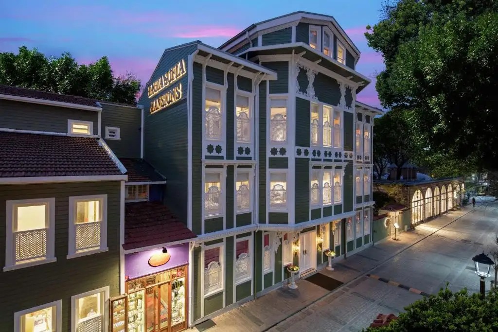 HAGIA SOFIA MANSIONS ISTANBUL CURIO COLLECTION BY HILTON