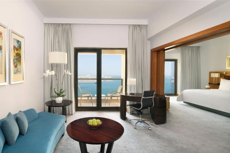 executive suite partial sea view with balcony