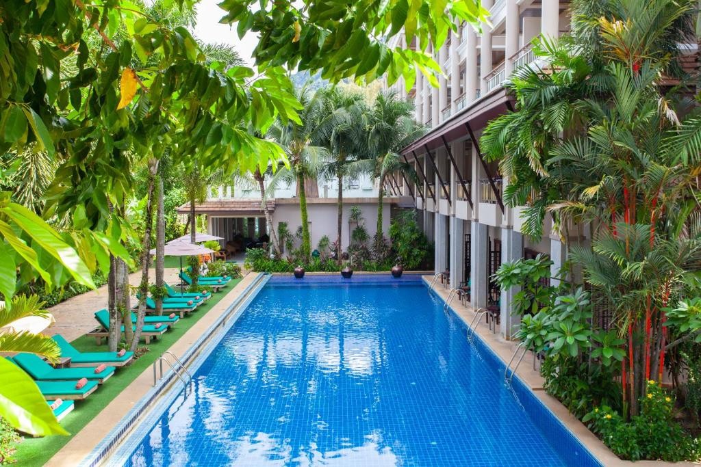 THANTHIP BEACH RESORT