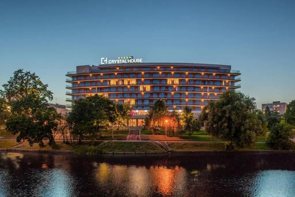 CRYSTAL HOUSE SUITES & SPA (КРИСТАЛ ХАУС)