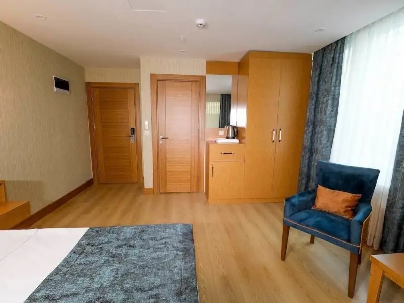 GRAND ELMIRA SUITES