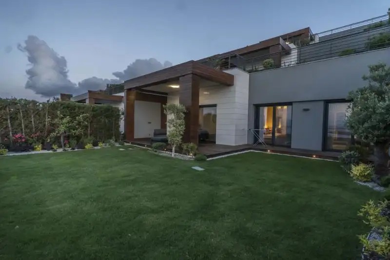 RED ROCK HOTEL & SUITES BY SELVESE VILLA