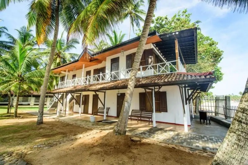 AMOR BEACH VILLA UNAWATUNA