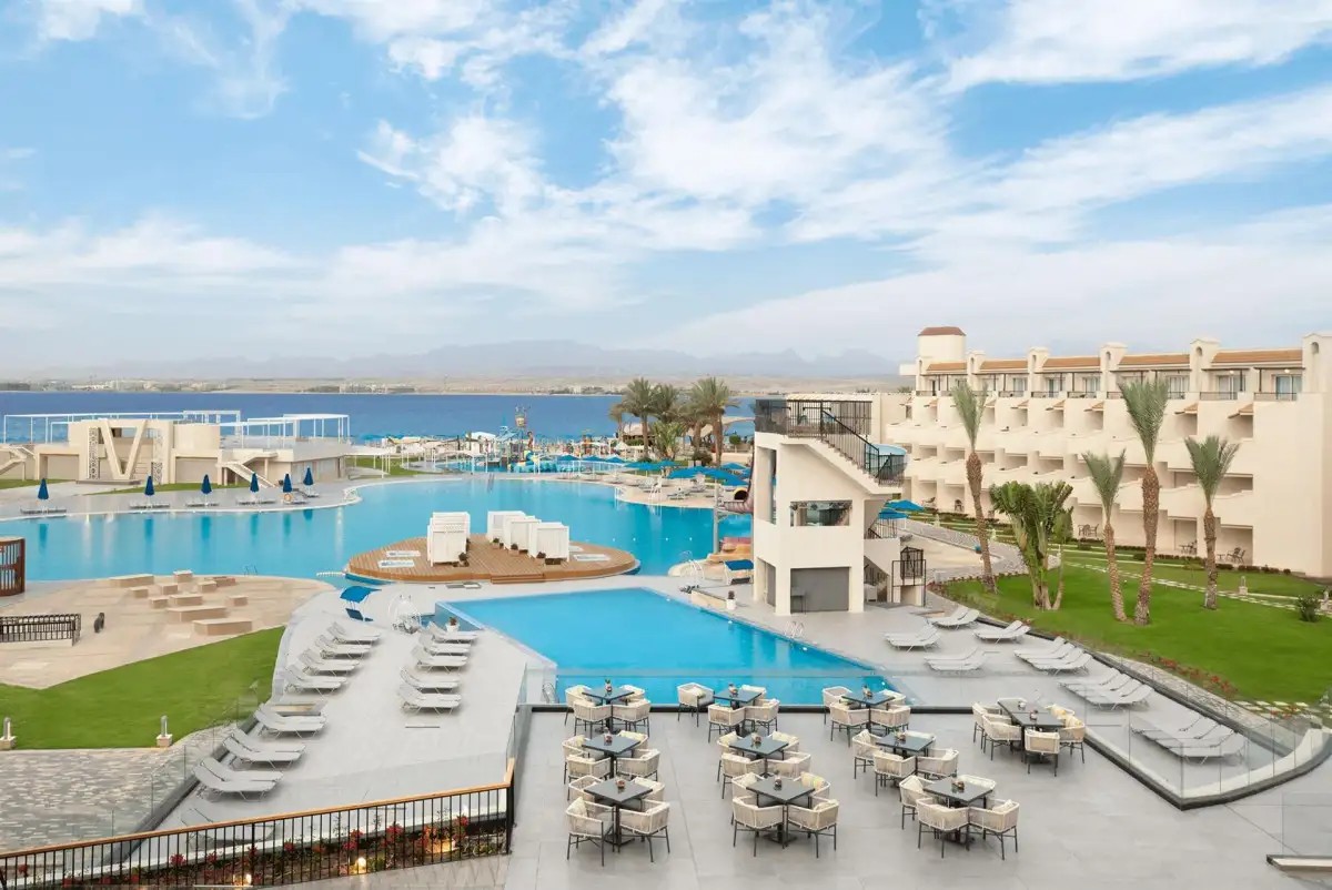 THE V LUXURY RESORT