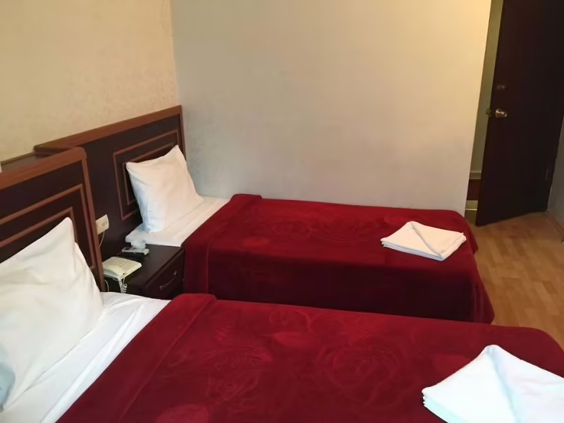 RED WHITE HOTEL