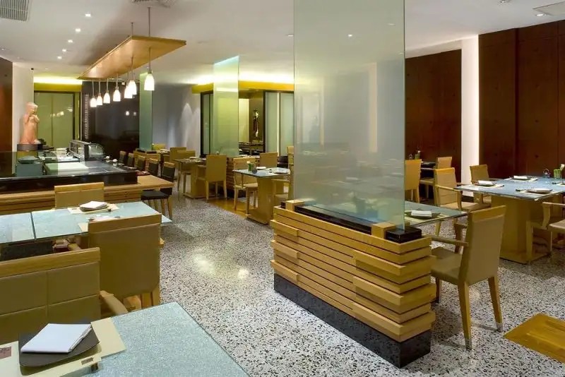 THE ATHENEE HOTEL (EX. PLAZA ATHENEE BANGKOK, A ROYAL MERIDIEN)