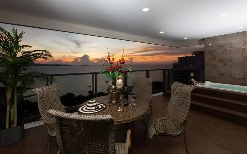 THE ELYSIUM PRATUMNAK PATTAYA