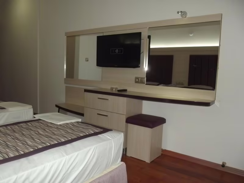 BRONZE HOTEL