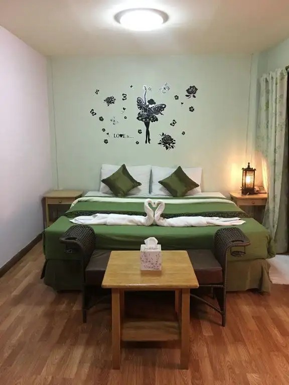 PHUNYANUCH HOTEL