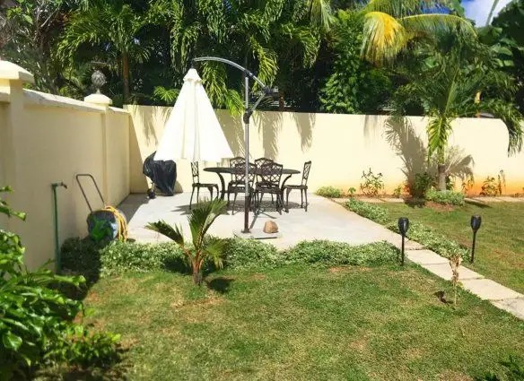CREOLE BREEZE SELF CATERING