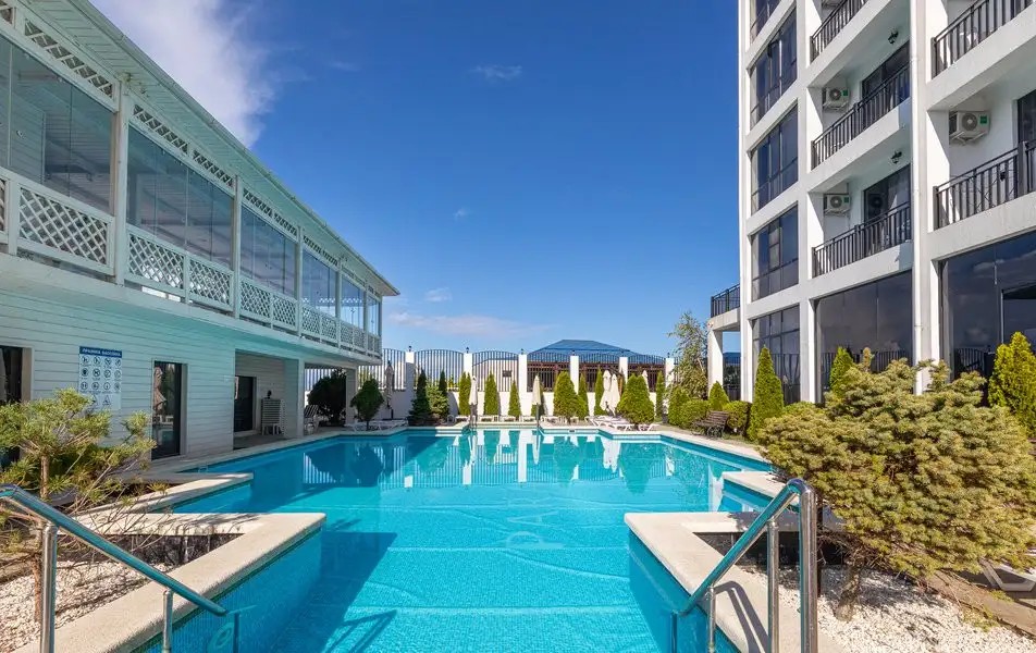 PARADISE BEACH HOTEL