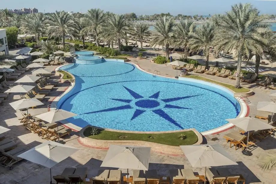 RADISSON BLU HOTEL & RESORT ABU DHABI CORNICHE (EX. HILTON ABU DHABI)