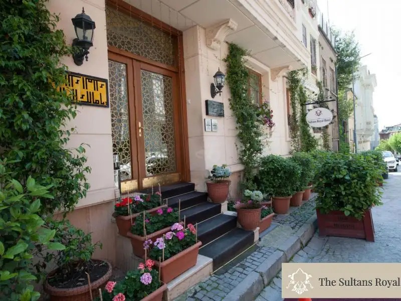 THE SULTANS ROYAL HOTEL