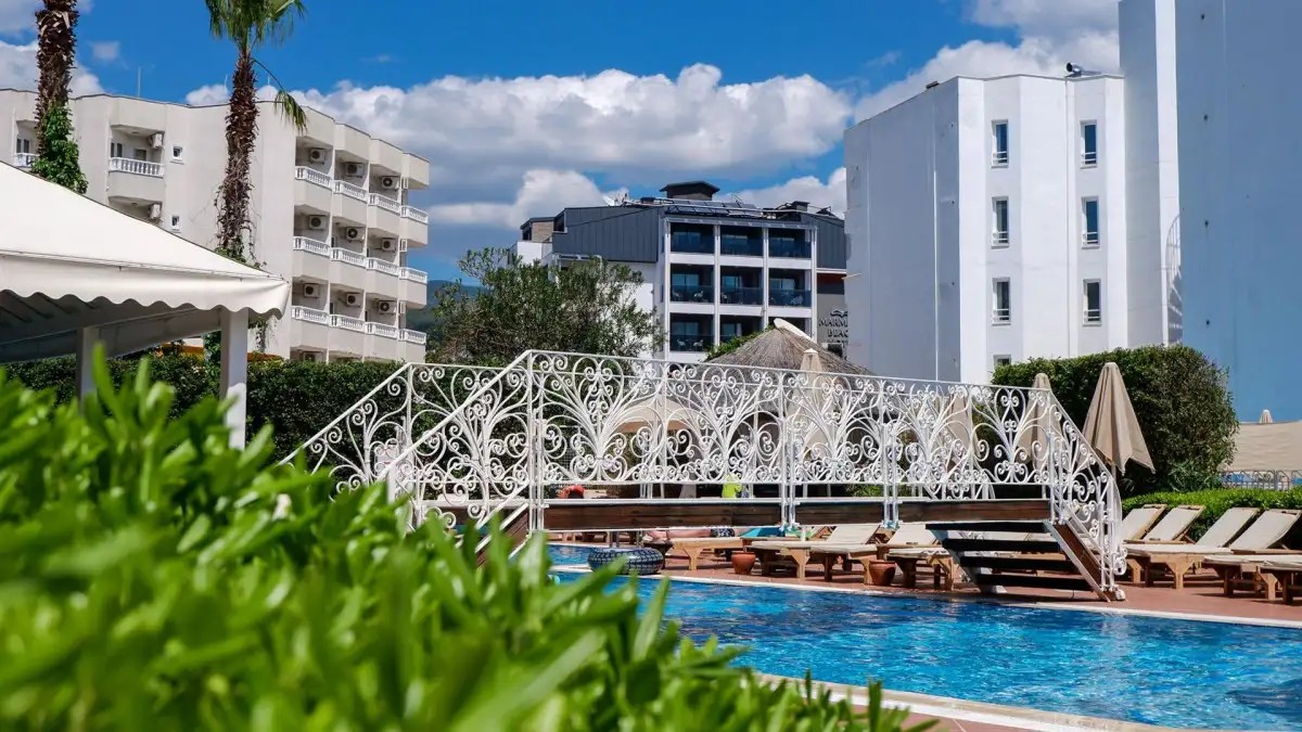 HAWAII HOTEL