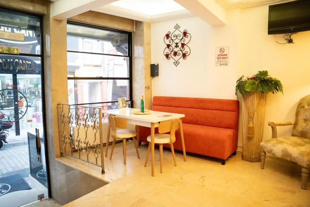 PEARL HOTEL
