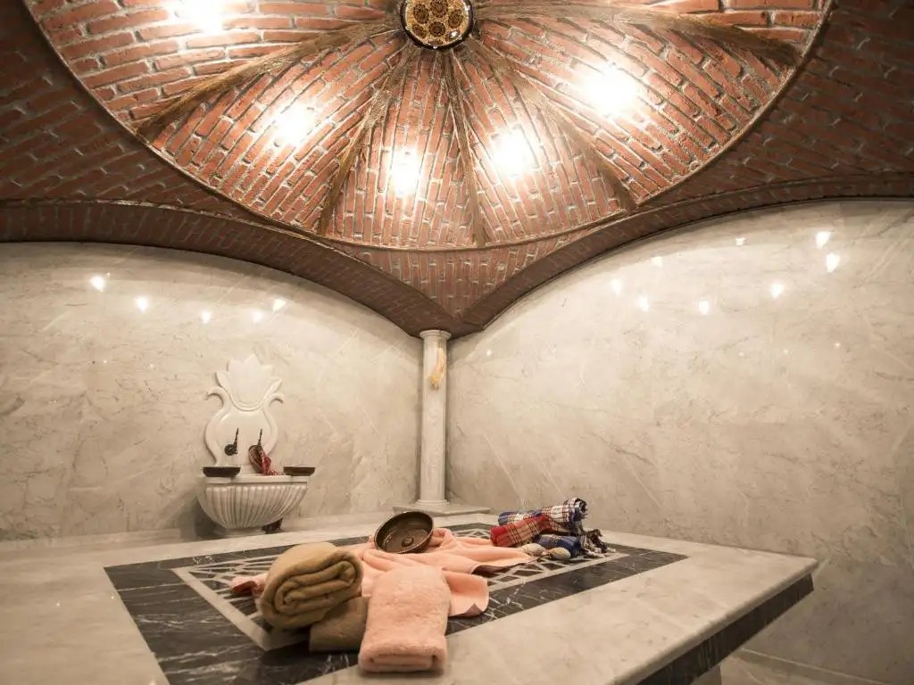 ANTUSA PALACE HOTEL & SPA